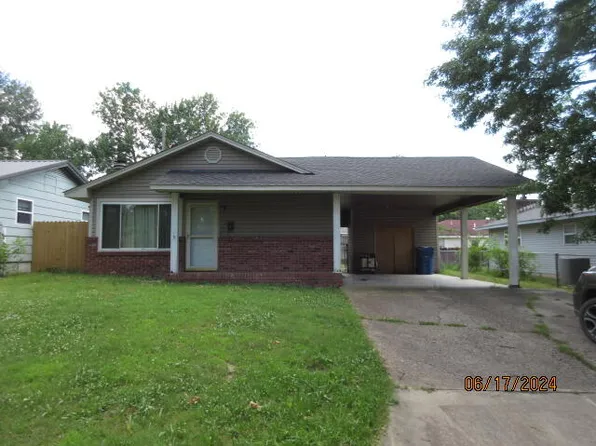 1109 6th Ave NW, Miami, OK 74354