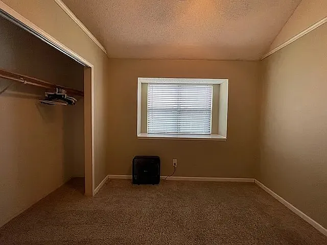 2062 Bronco Ln — Photo 13