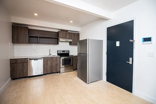 Rented by Oxford Property Group | media 37