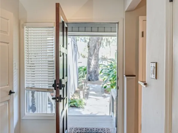 9 Windlass Court, Savannah, GA 31411