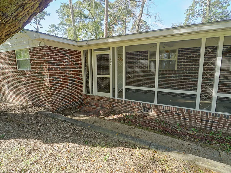 1804 Skyland Dr — Photo 4