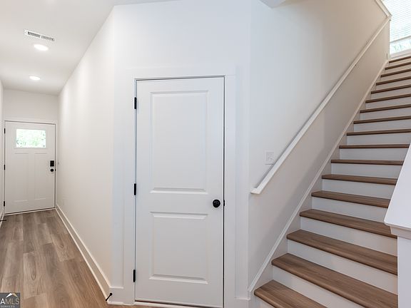 5th image of 3140 Marabella Cir