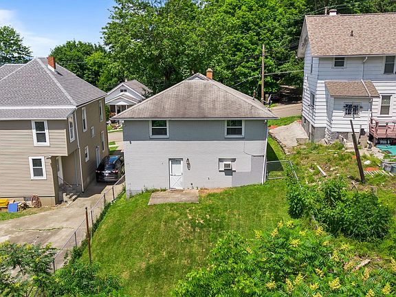 3rd image of 43 Pulaski St