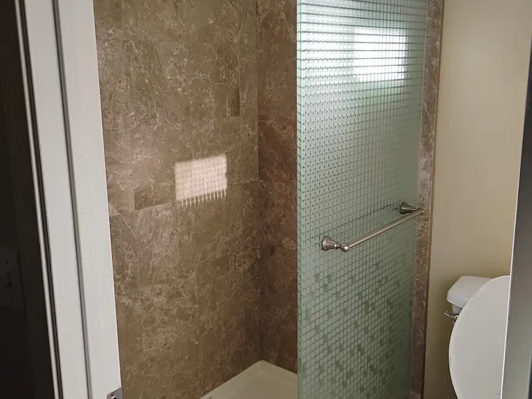 411 Amber Ave — Photo 36