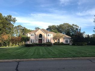 39 Chamberlain Ct, Cheshire, CT 06410