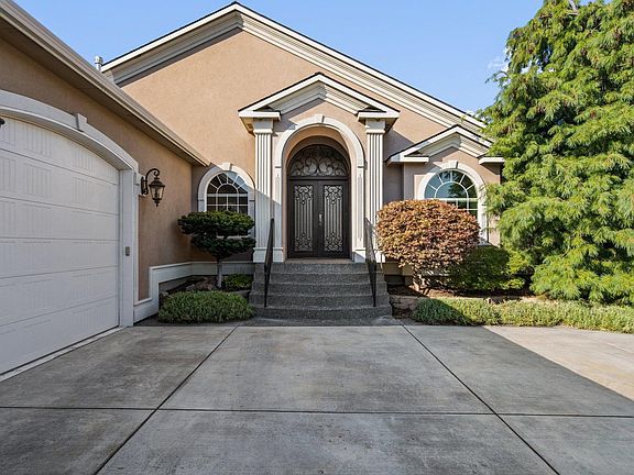 2nd image of 3016 Riverbend Dr
