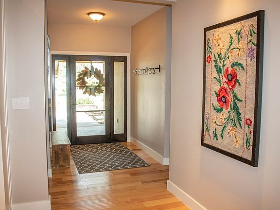 3rd image of 3807 Saint Andrews Ct