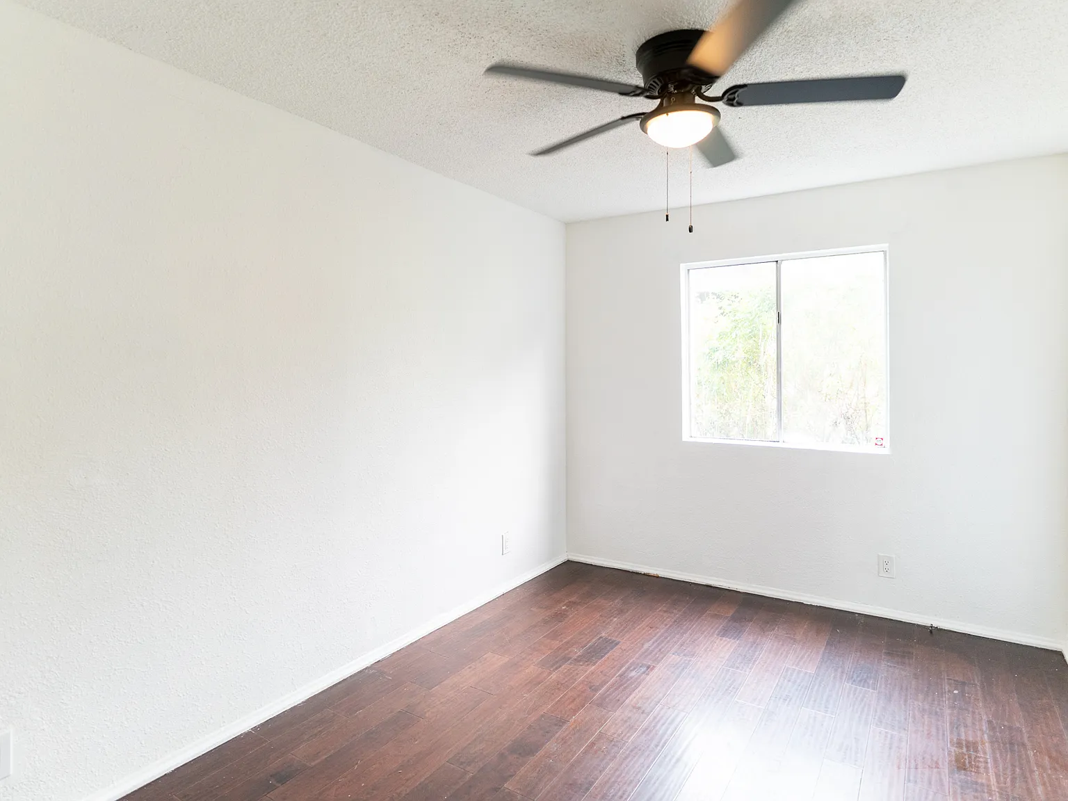 2 bed, 700 sqft, $1,995 — Photo 4