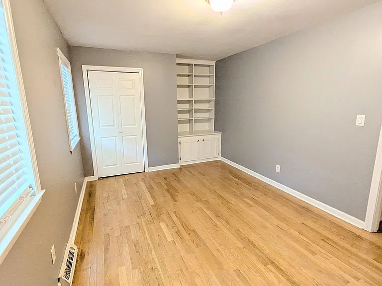310 Cumberland Dr SE — Photo 18