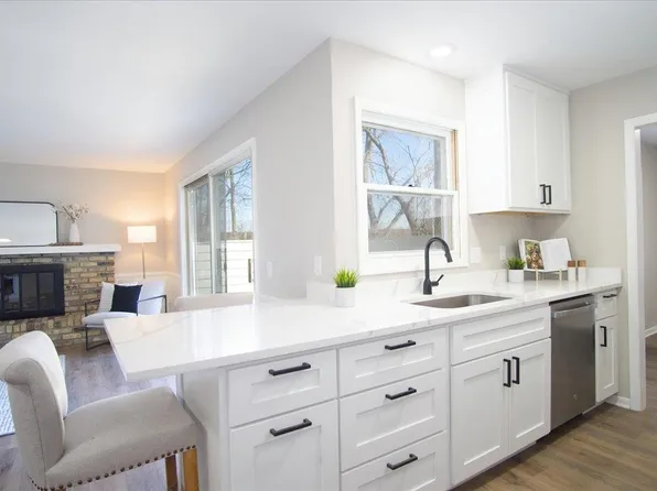 30 Whitcomb Cir #10-D, Madison, WI 53711