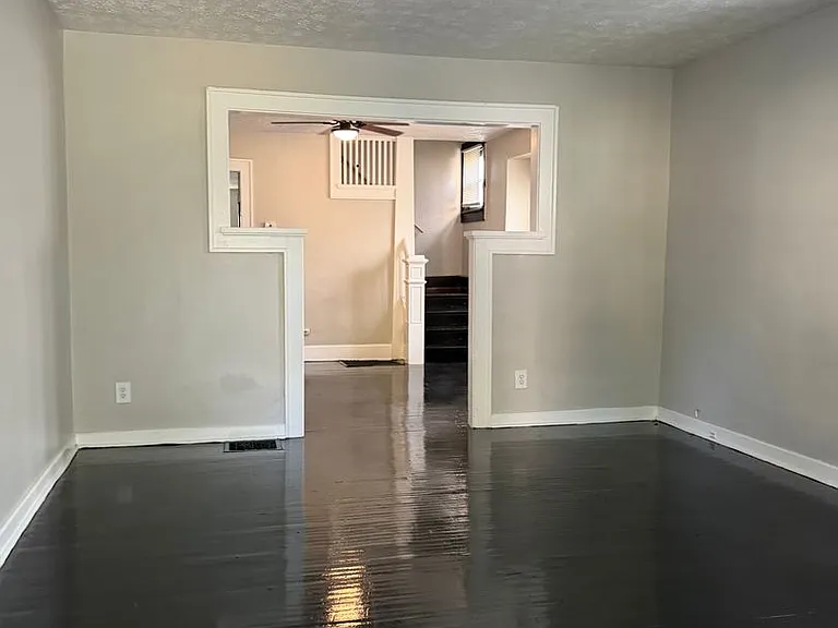810 N Dearborn St — Photo 4