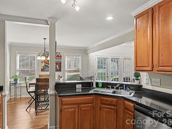 3rd image of 8606 Fox Chase Ln