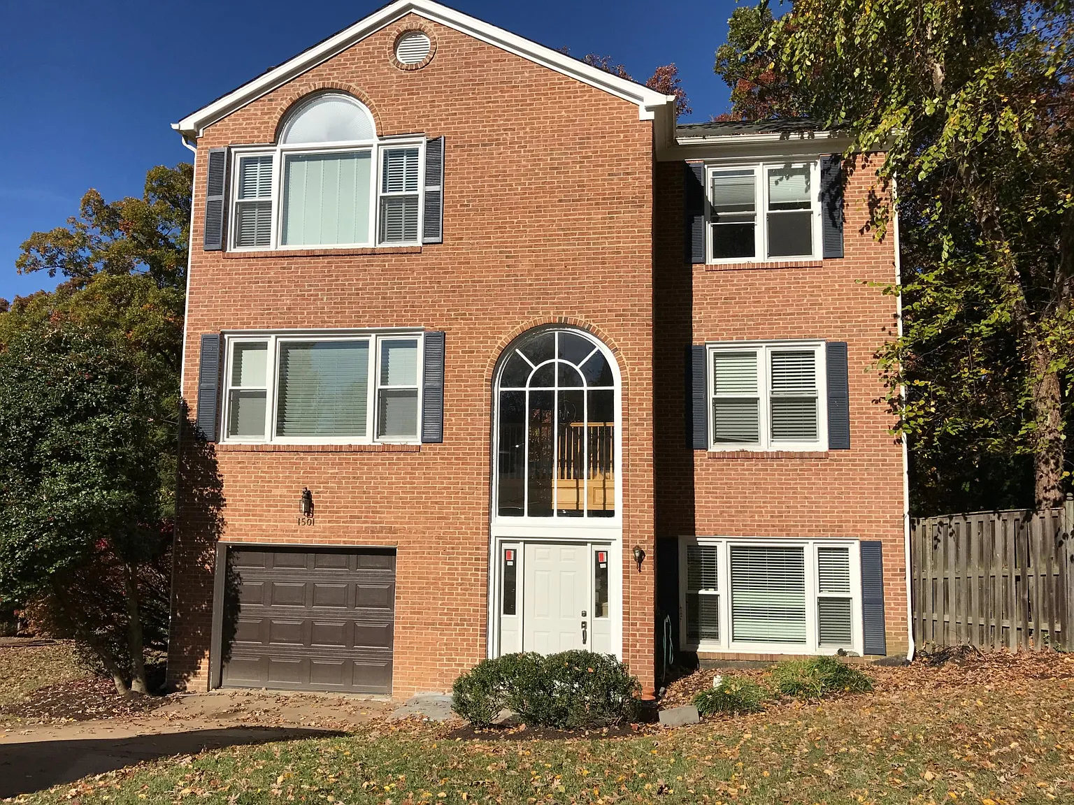 1501 S Stafford St — Photo 1