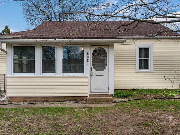 3rd image of 602 N McKenzie St