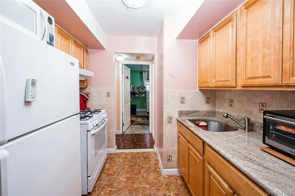 2 bed, $2,997 — Photo 3