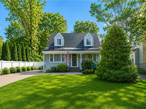 3625 Richmond Rd, Staten Island, NY 10306
