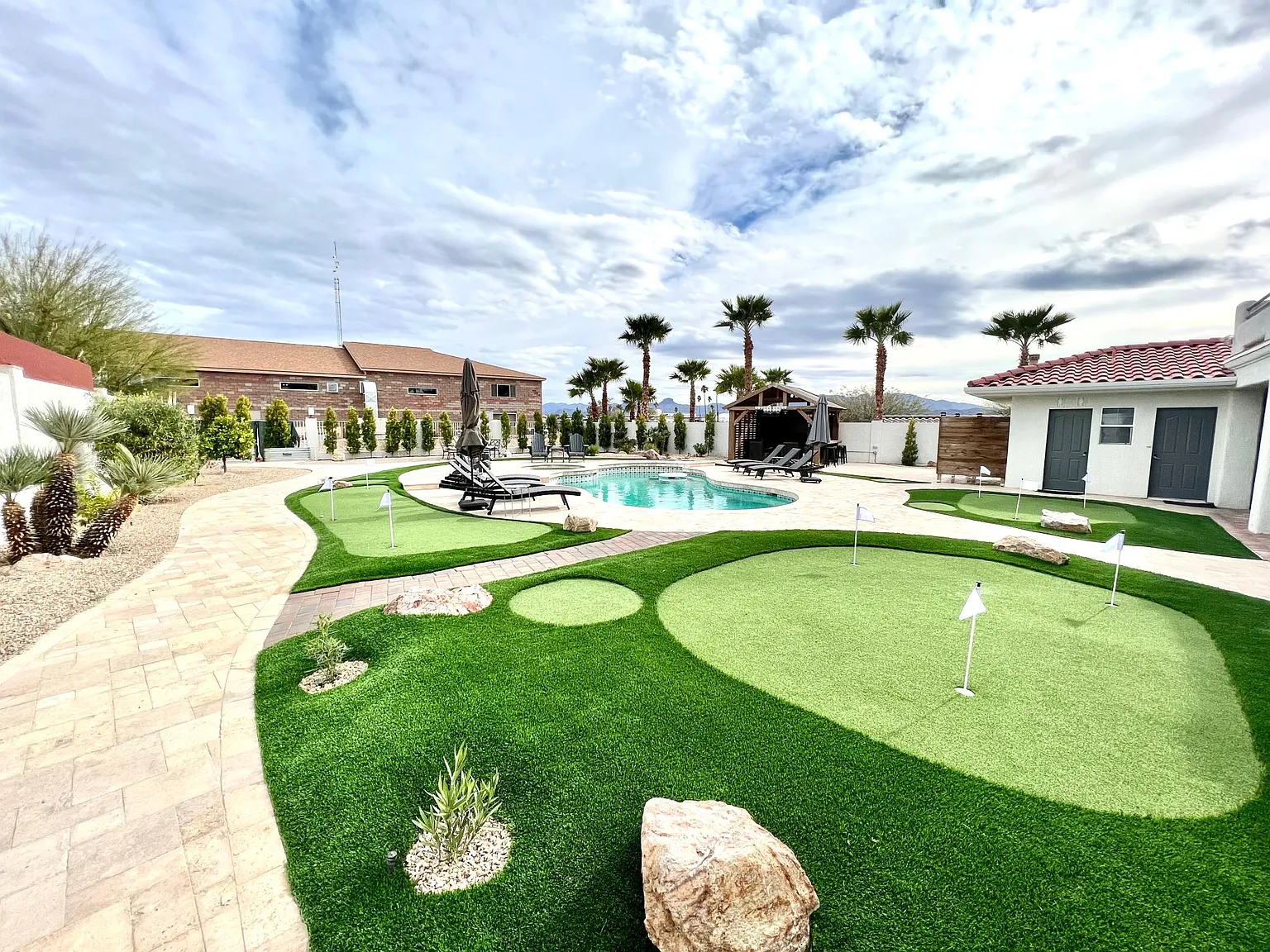 5 bed, 2555 sqft, $5,000 — Photo 3