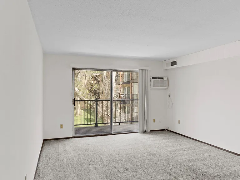 Parkridge Way Apartments — Photo 24