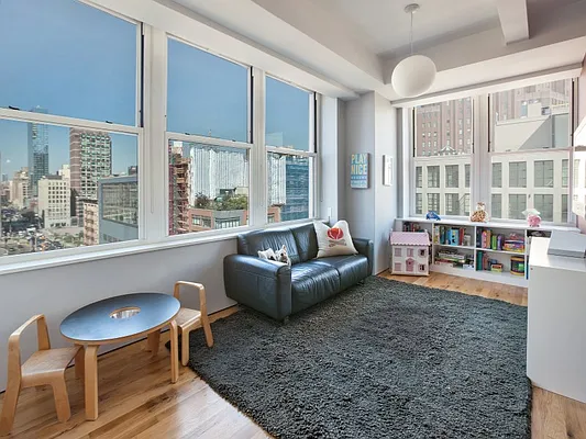 Sold by Sotheby's International Realty | media 11