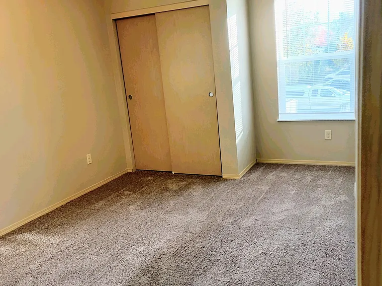Parkside Apartments — Photo 26