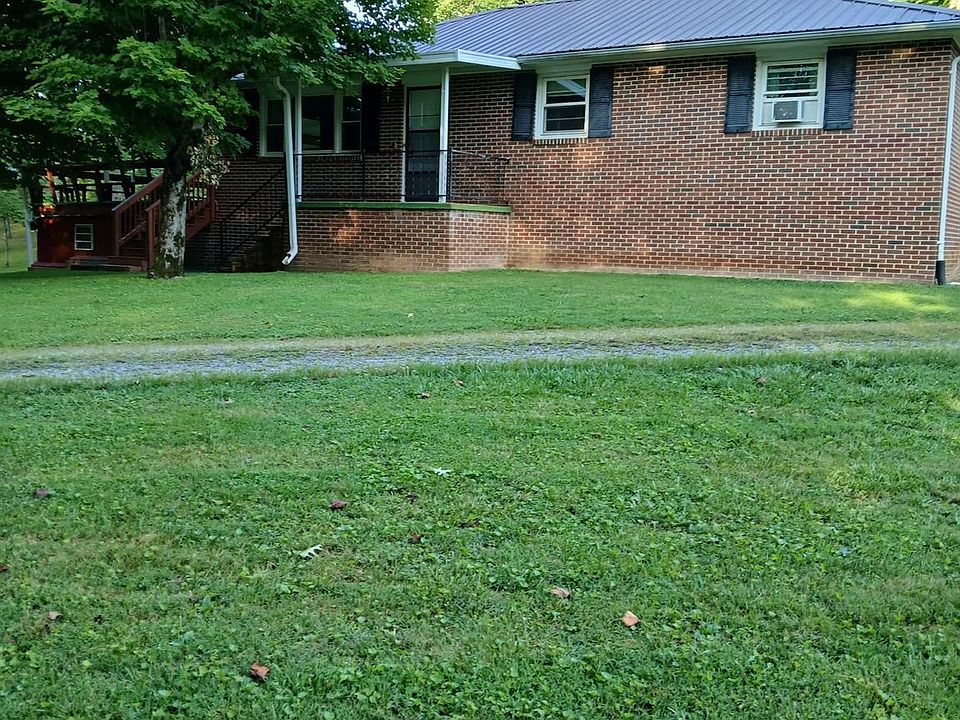 1st image of 44 Tuttle Rd