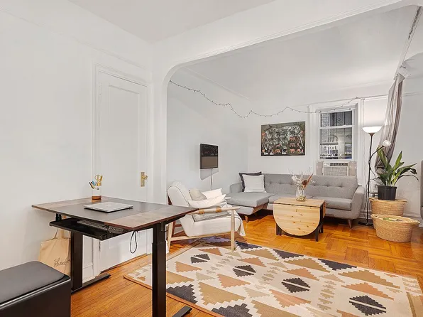 570 Ocean Pkwy APT 1H, Brooklyn, NY 11218