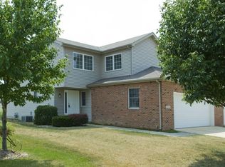 705 Sunflower St #A, Savoy, IL 61874