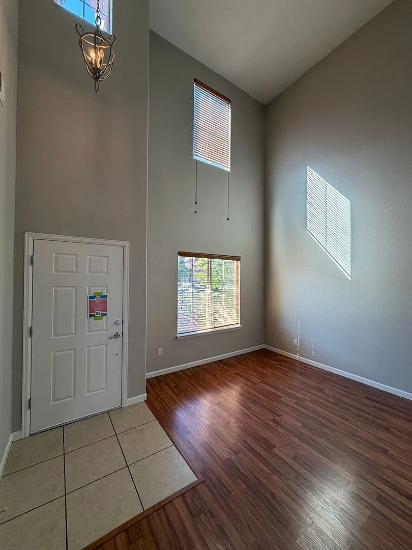 3 Bedroom Home Near Loma Vista Blvd NE & High Resort Blvd SE! — Photo 4