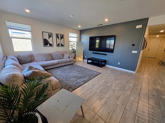 3rd image of 1501 W Woodward Ave