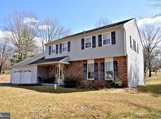 25 Kuhn Dr, Furlong, PA 18925