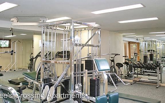 3rd image of 5385 Lees Crossing Dr APT 8