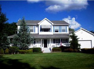 5 River Edge Dr, Jackson, NJ 08527