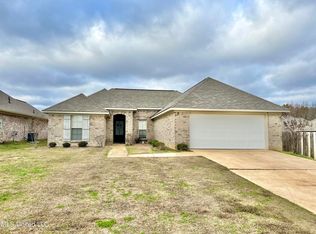 1251 Addison Ln, Brandon, MS 39042