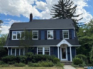 352 Fairway Rd, Ridgewood, NJ 07450