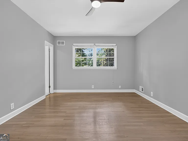 4854 Springfield Dr — Photo 36