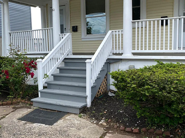 92 Townsend Ave — Photo 28