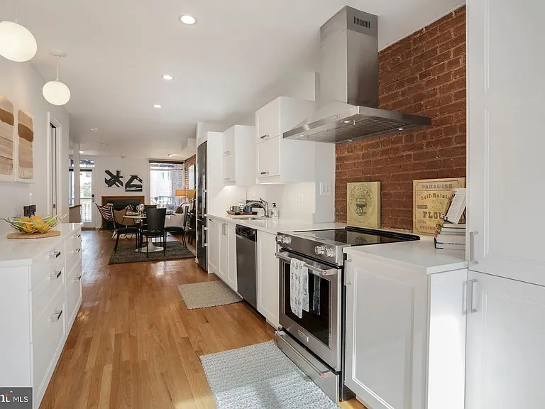 1753 Swann St NW #2 — Photo 9