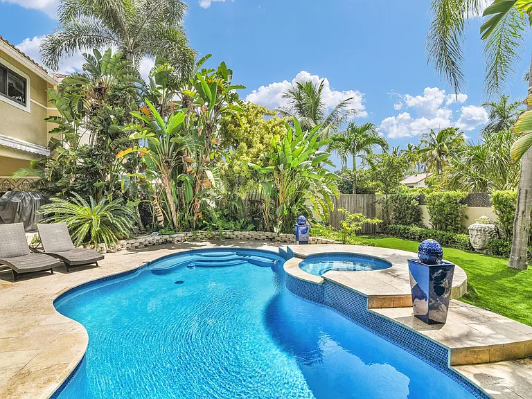 753 Villa Portofino Cir — Photo 11