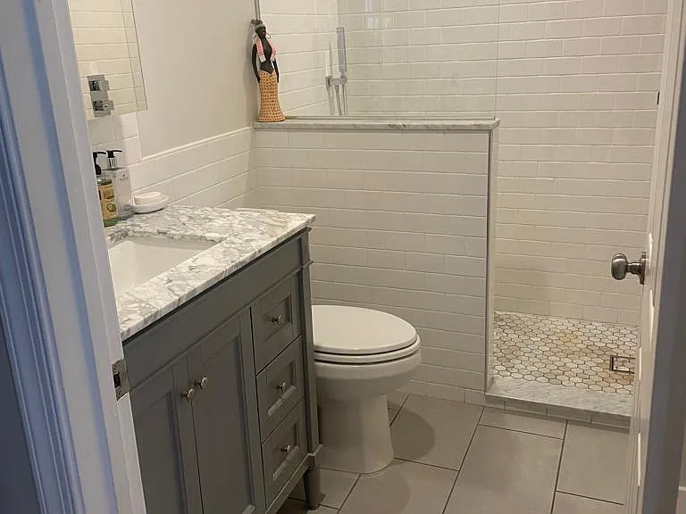 615 3rd St NE #1 — Photo 4
