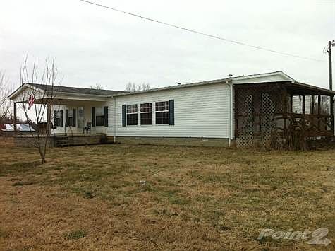 Big space- three covered porches