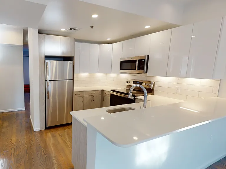 1408 Beacon St #3 — Photo 1