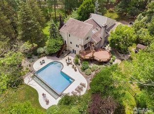 18 Lance Rd, Lebanon, NJ 08833