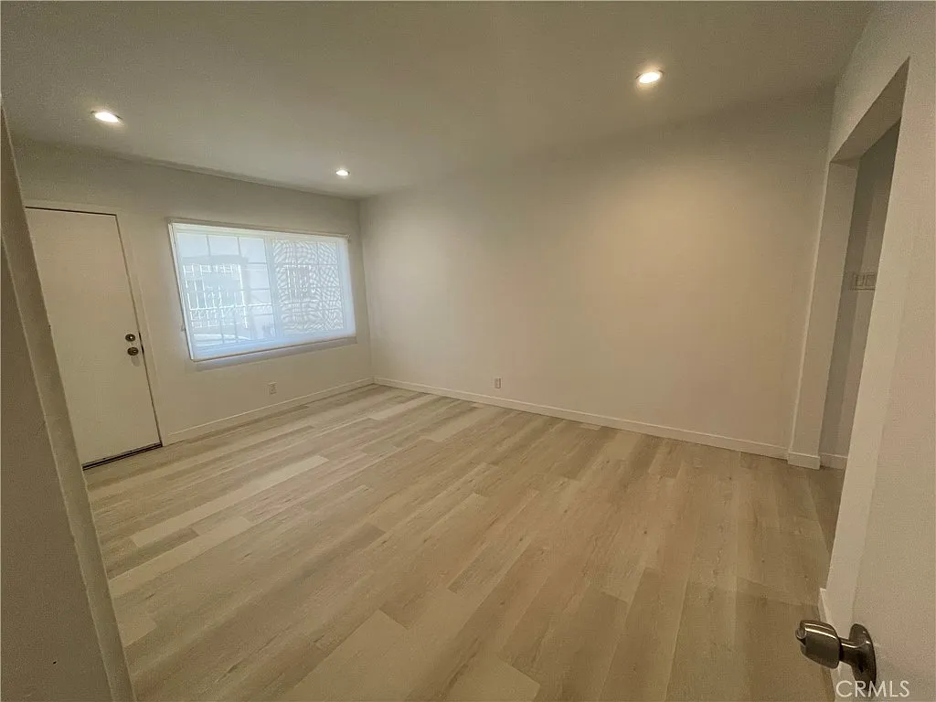 1 bed, 610 sqft, $2,100 — Photo 4