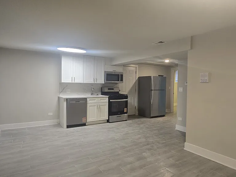 6418 N Campbell Ave #G — Photo 7