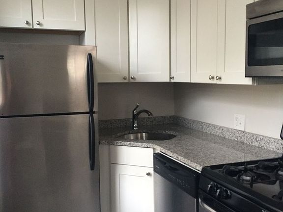2nd image of 2200 Fairmount Ave APT 2R