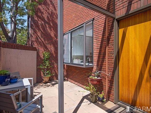 4th image of 550 Davis St Unit 16