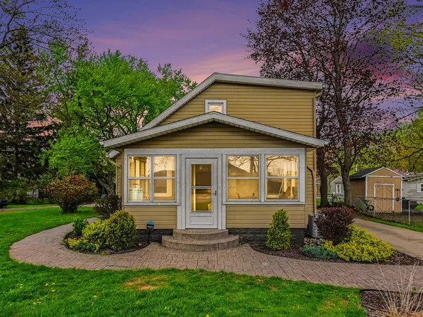 1917 E Main St, Niles, MI 49120