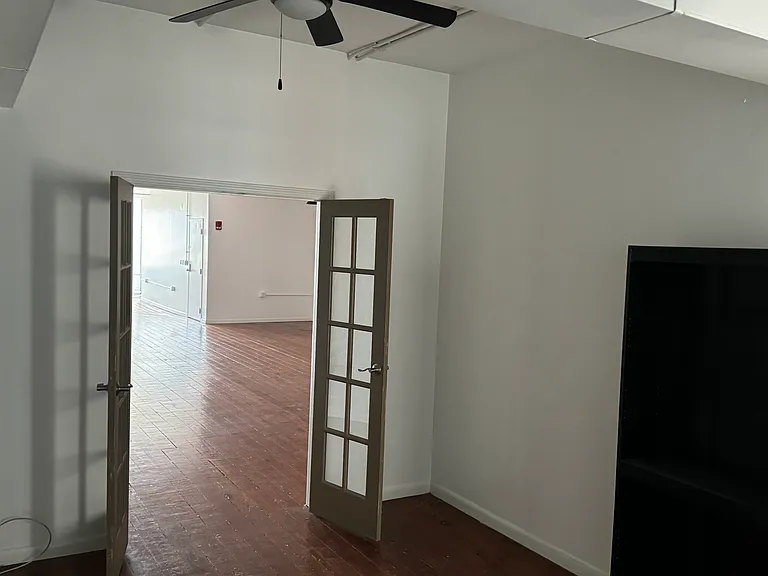 225 N Peters St — Photo 8