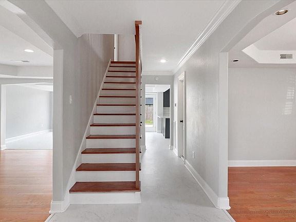 5th image of 3518 Huntlee Dr