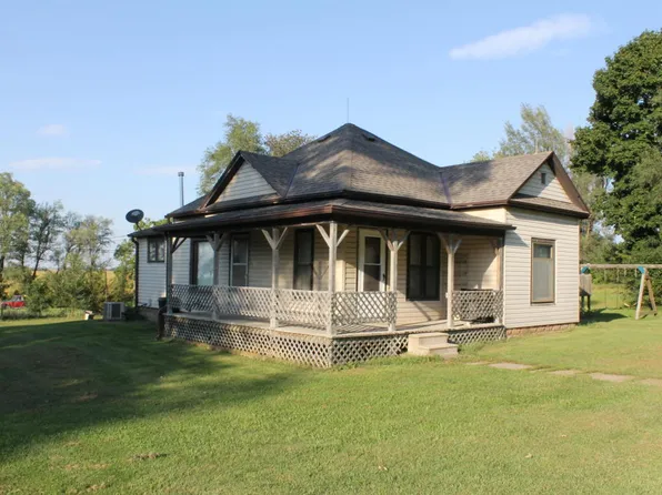 601 E Elm St, Skidmore, MO 64487